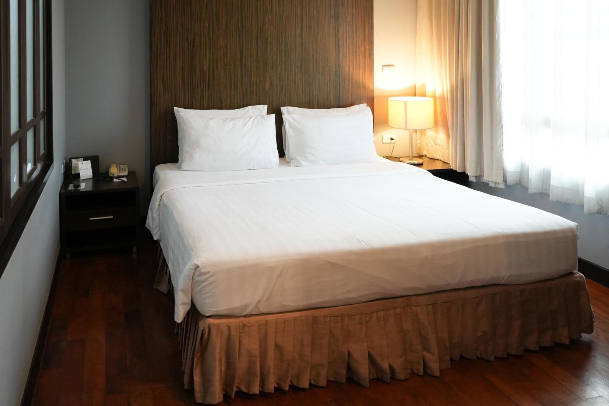 Royal Suite Hotel Bangkok Exterior foto