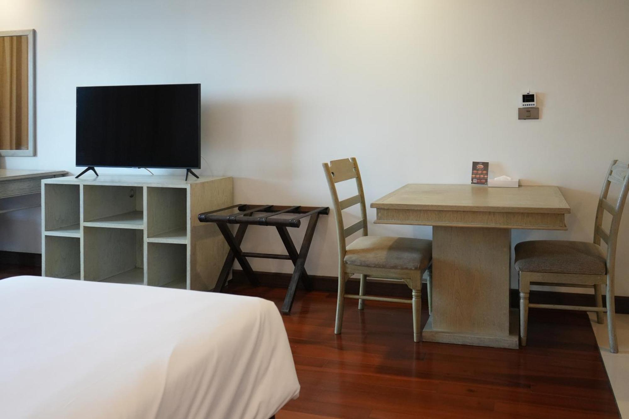 Royal Suite Hotel Bangkok Exterior foto