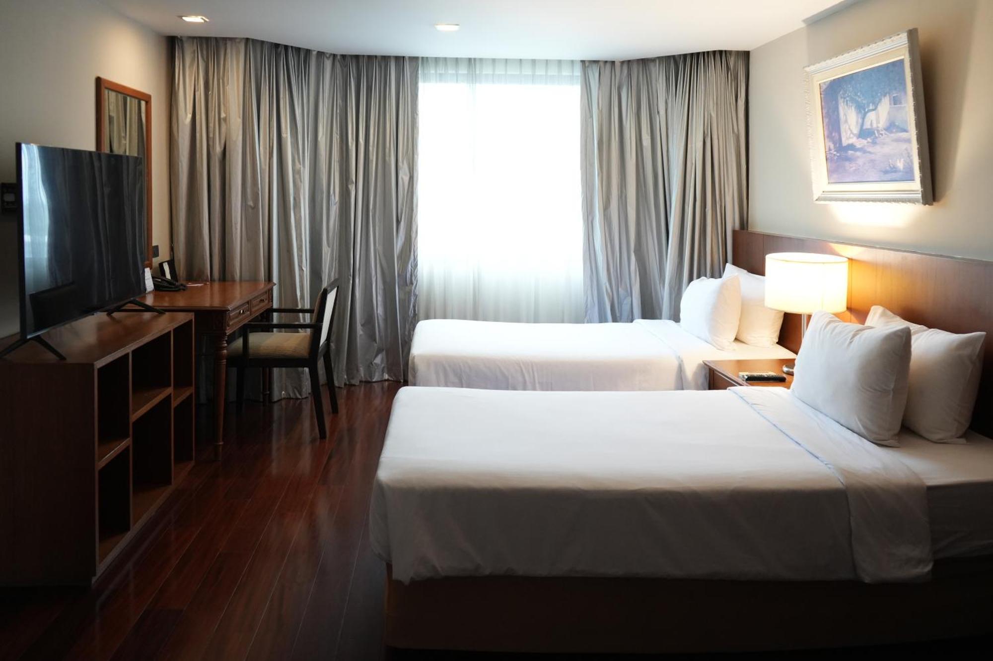 Royal Suite Hotel Bangkok Exterior foto
