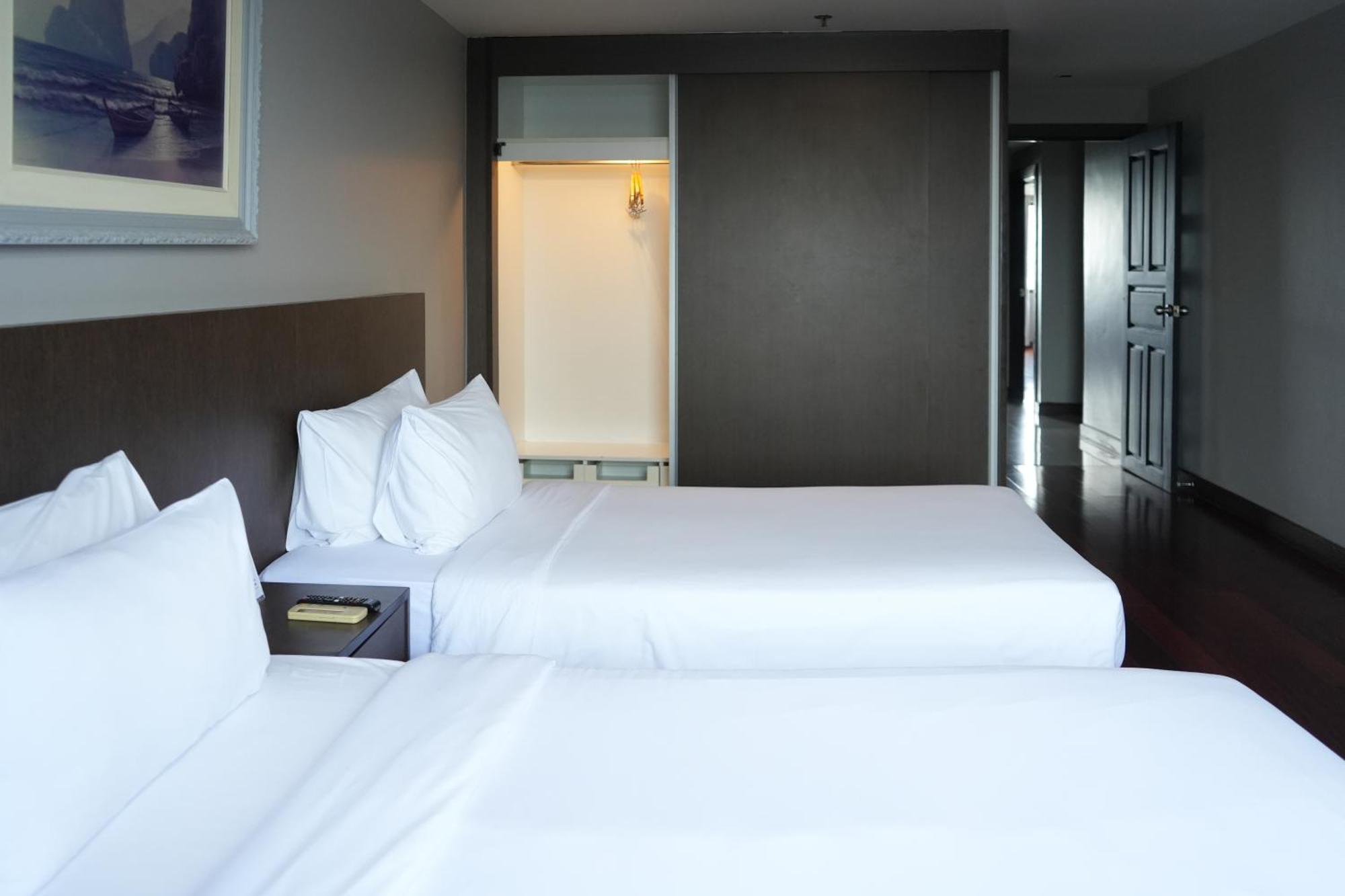 Royal Suite Hotel Bangkok Exterior foto