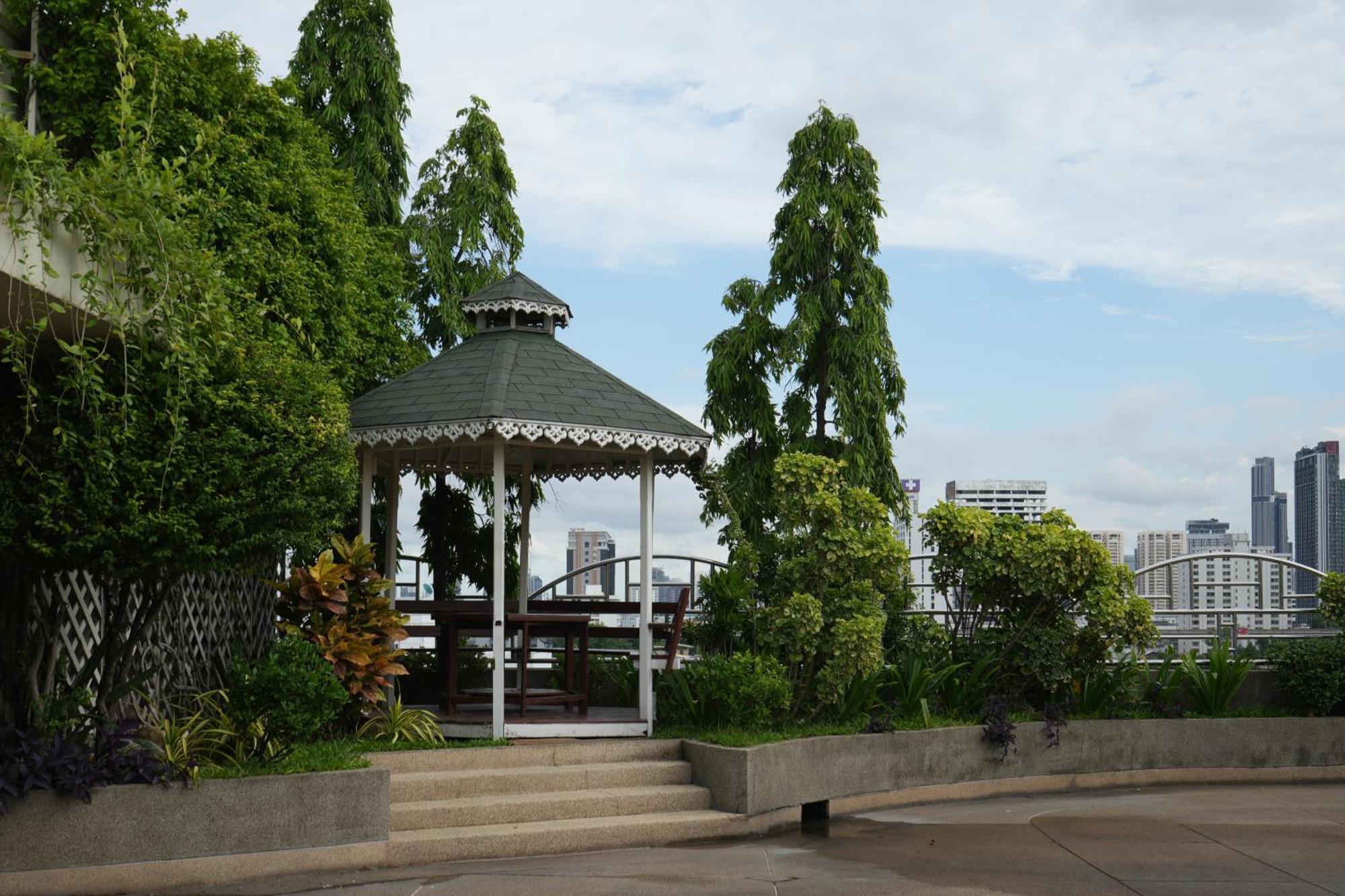 Royal Suite Hotel Bangkok Exterior foto